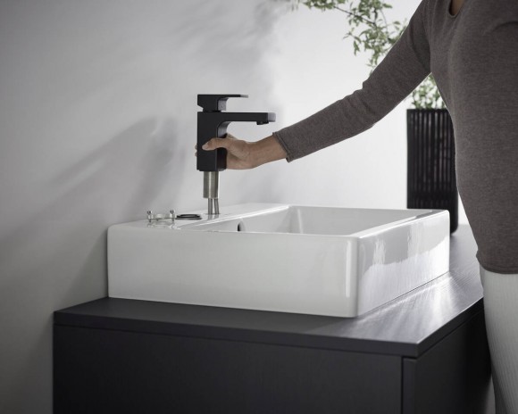 Смеситель для раковины Hansgrohe Vernis Shape 100, без сливного гарнитура, чёрный матовый 71569670 Смеситель для раковины Hansgrohe Vernis Shape 100, без сливного гарнитура, чёрный матовый 71569670