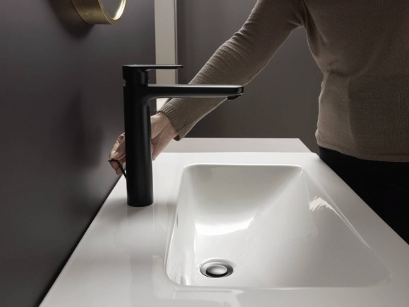 Смеситель для раковины Hansgrohe Vernis Blend 190,со сливным гарнитуром, чёрный матовый 71552670 Смеситель для раковины Hansgrohe Vernis Blend 190,со сливным гарнитуром, чёрный матовый 71552670