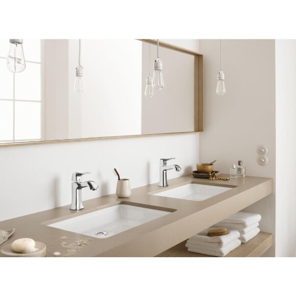 Смеситель hansgrohe Metris Classic для раковины со сливным гарнитуром, хром 31075000
